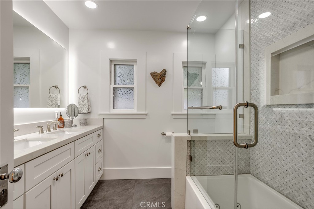 545 East Jefferson Avenue