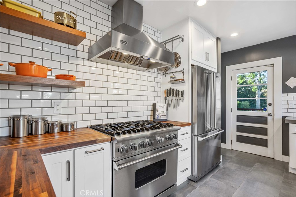 545 East Jefferson Avenue