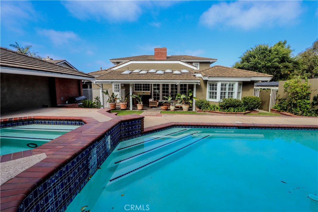 5571 E Lonna Linda Drive