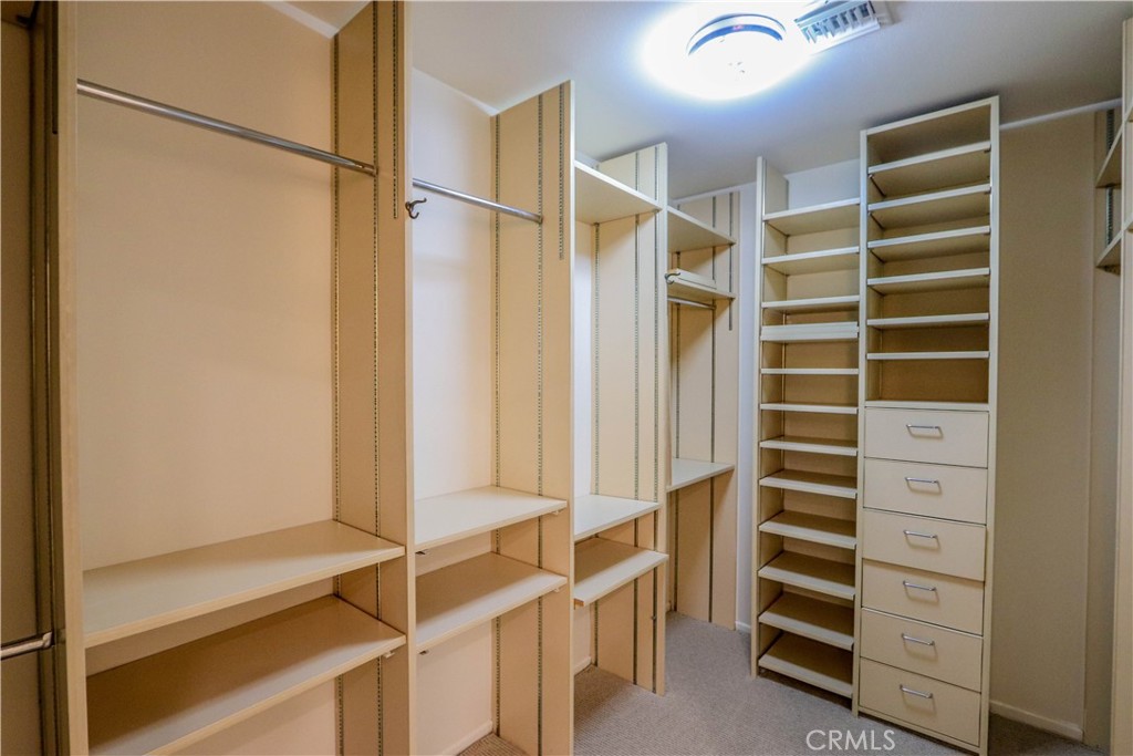 5571 E Lonna Linda Drive