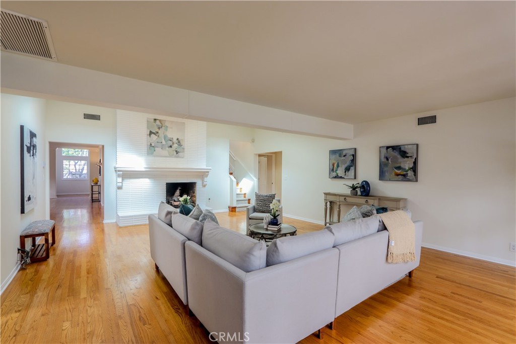 5571 E Lonna Linda Drive