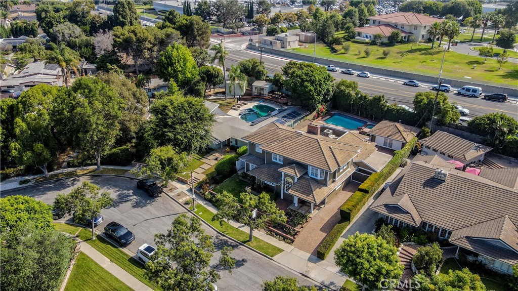 5571 E Lonna Linda Drive