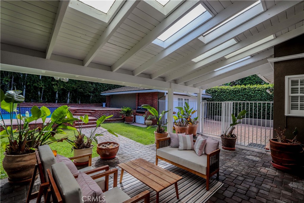 5571 E Lonna Linda Drive