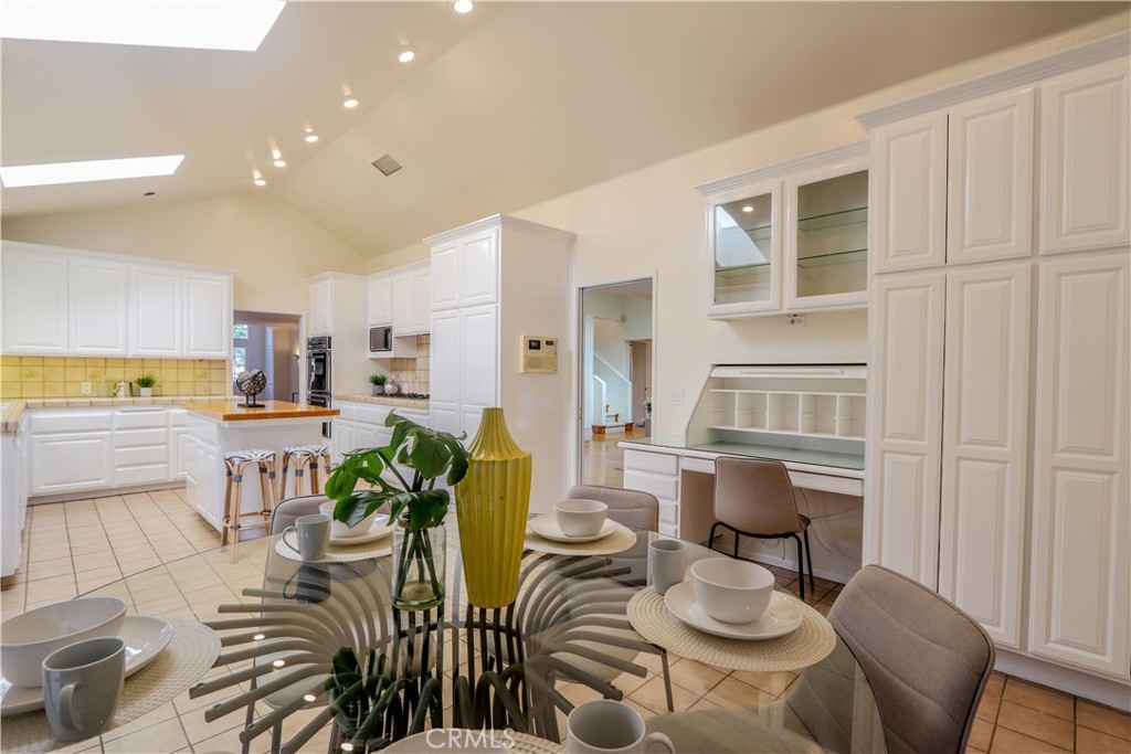 5571 E Lonna Linda Drive