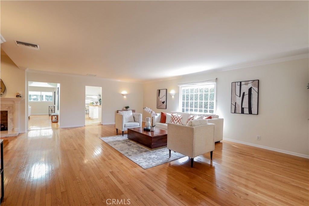 5571 E Lonna Linda Drive