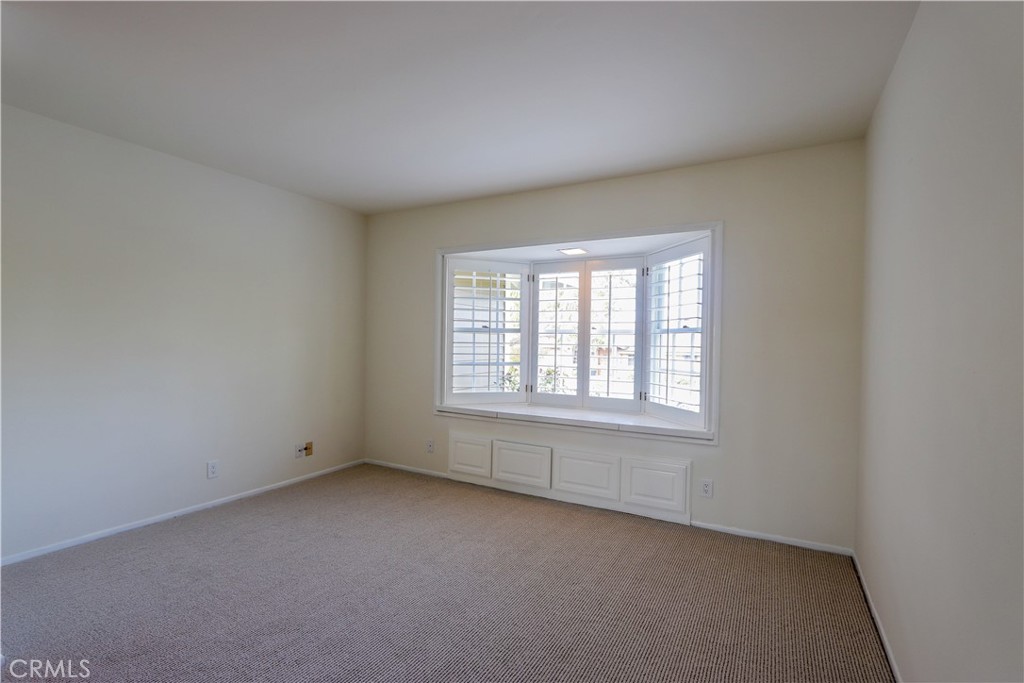 5571 E Lonna Linda Drive