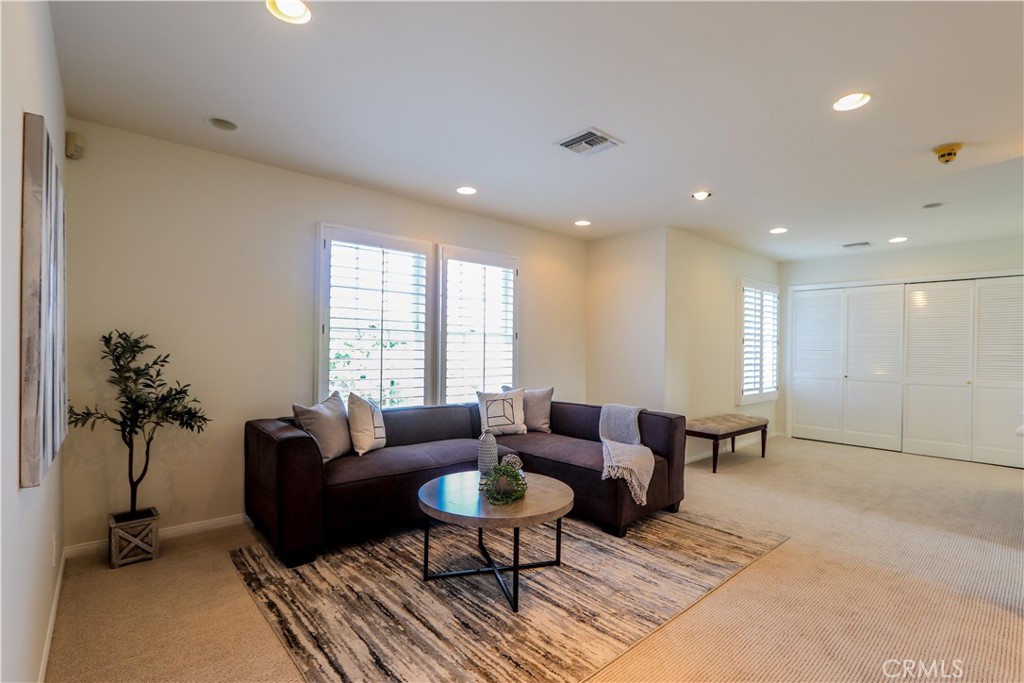 5571 E Lonna Linda Drive