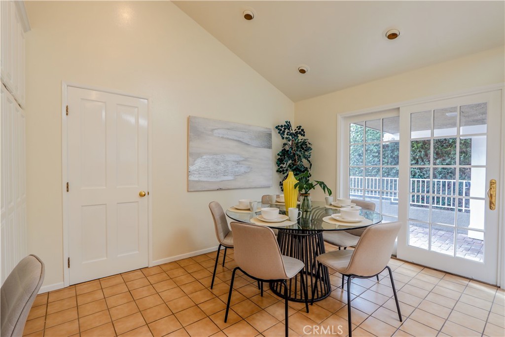 5571 E Lonna Linda Drive