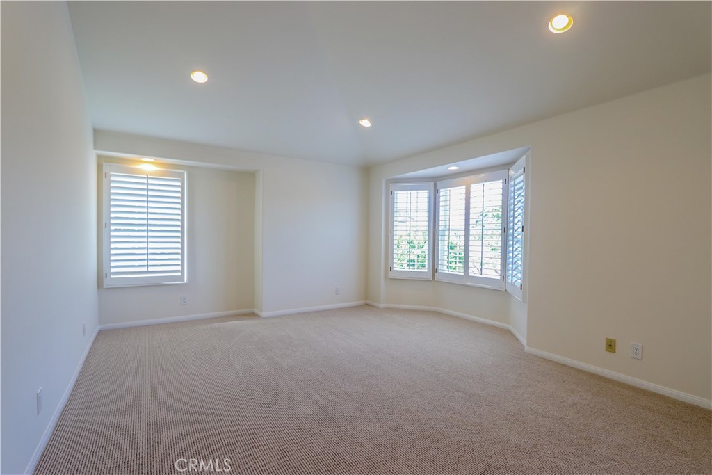 5571 E Lonna Linda Drive