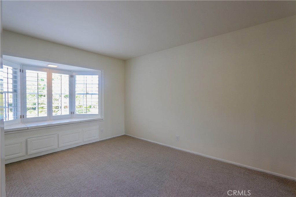 5571 E Lonna Linda Drive