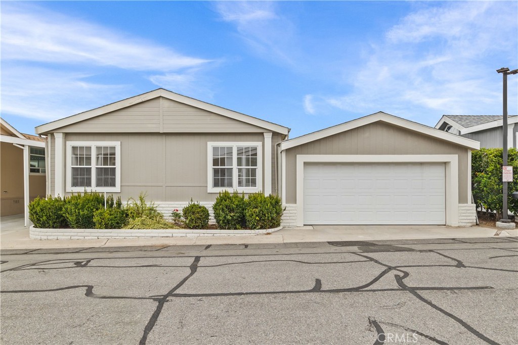 23301 Ridge Route Drive 124