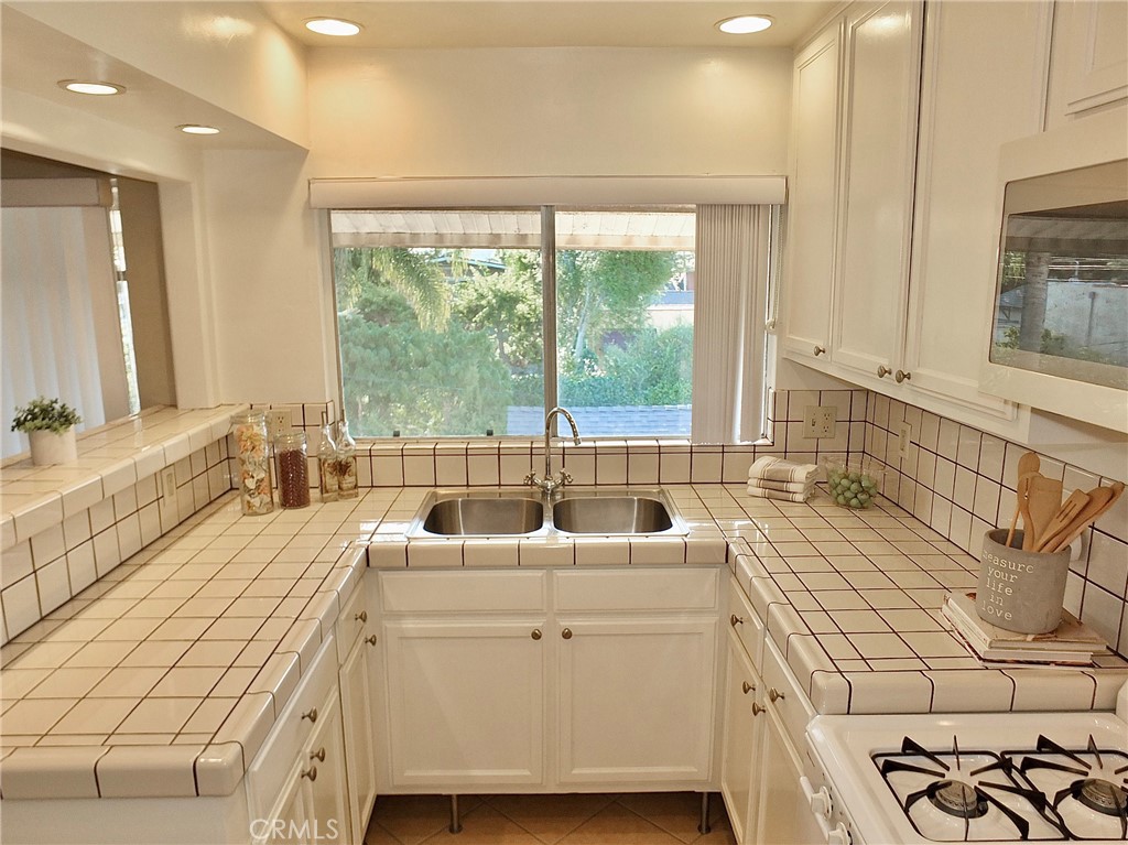 3130 E 2nd Street 11