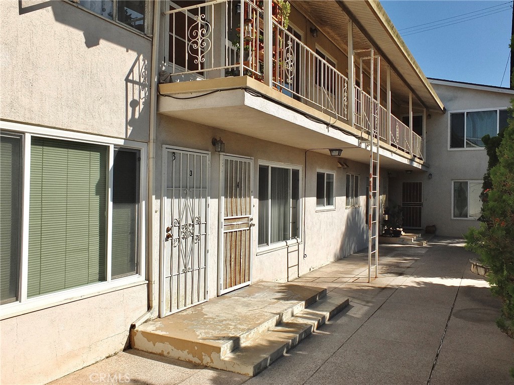 3130 E 2nd Street 11