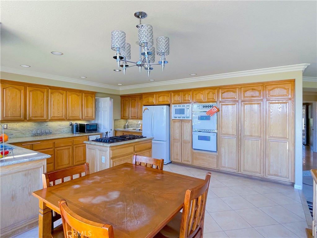 4315 E Cornwall Avenue