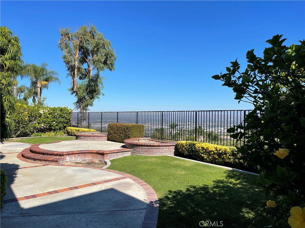 4315 E Cornwall Avenue