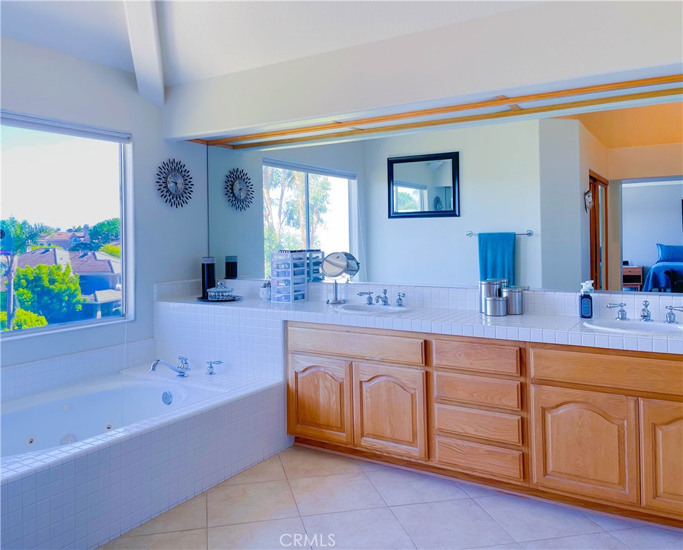 4315 E Cornwall Avenue