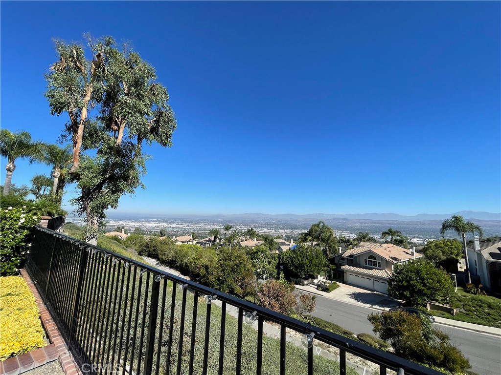 4315 E Cornwall Avenue