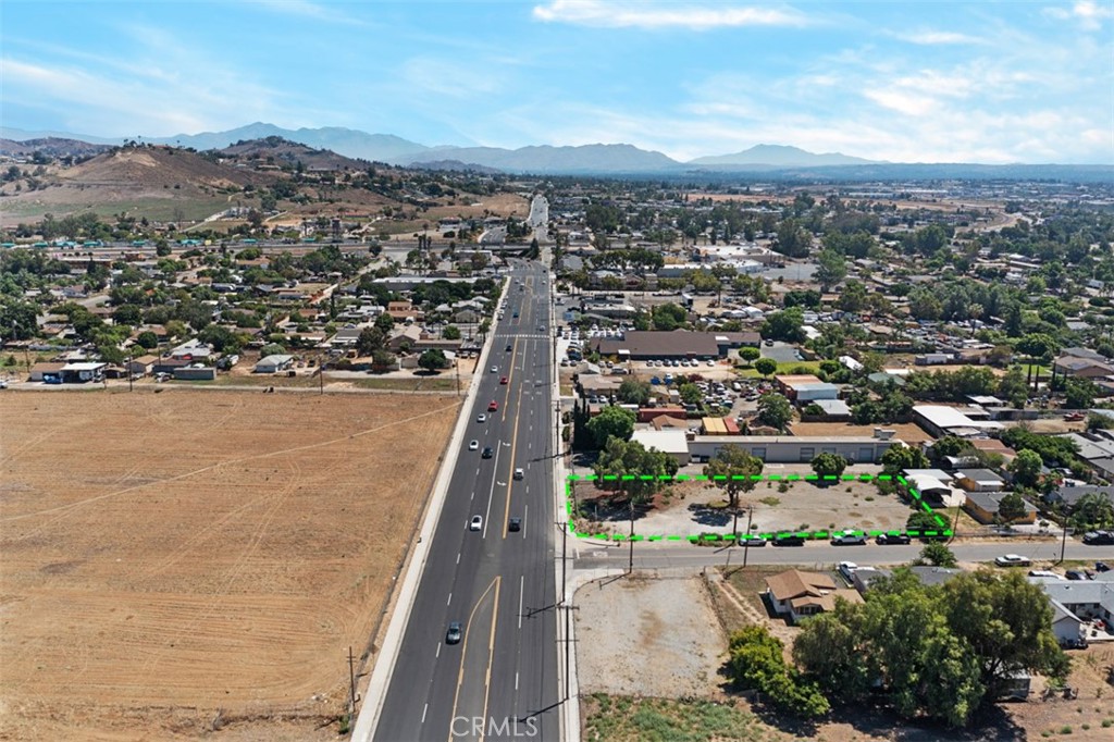 9090 Limonite Avenue