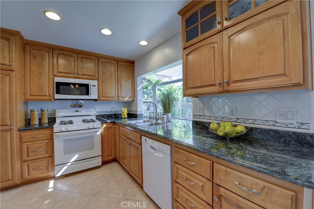 5549 Trailside Drive