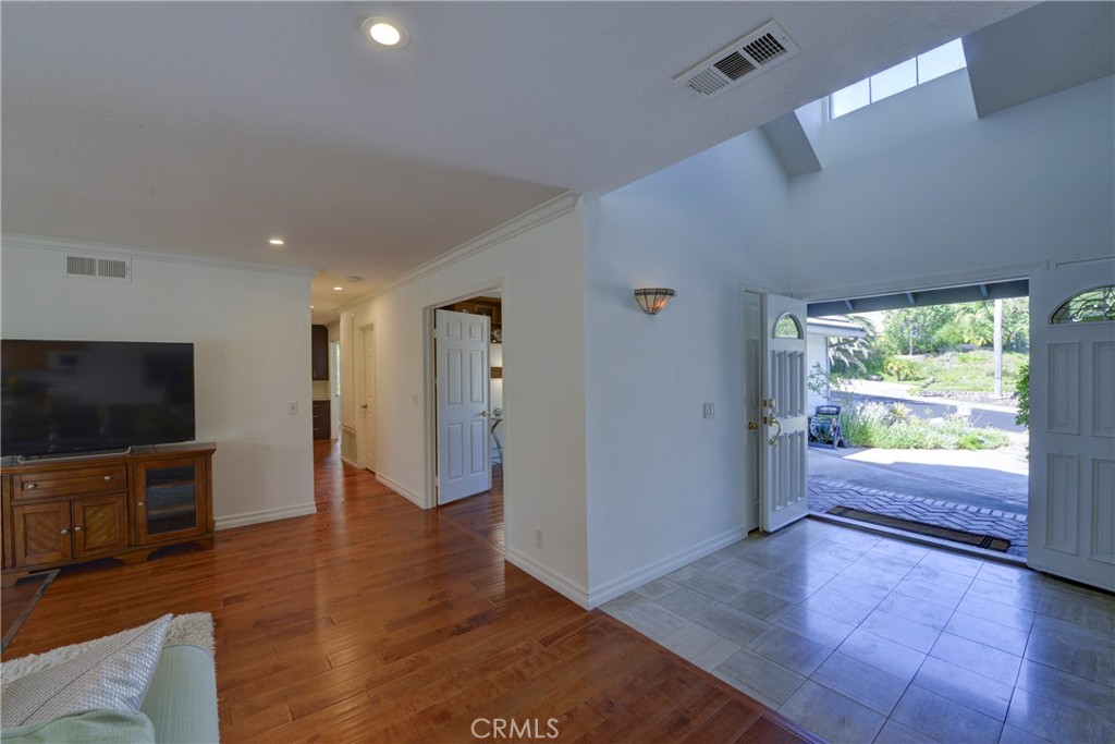 5549 Trailside Drive