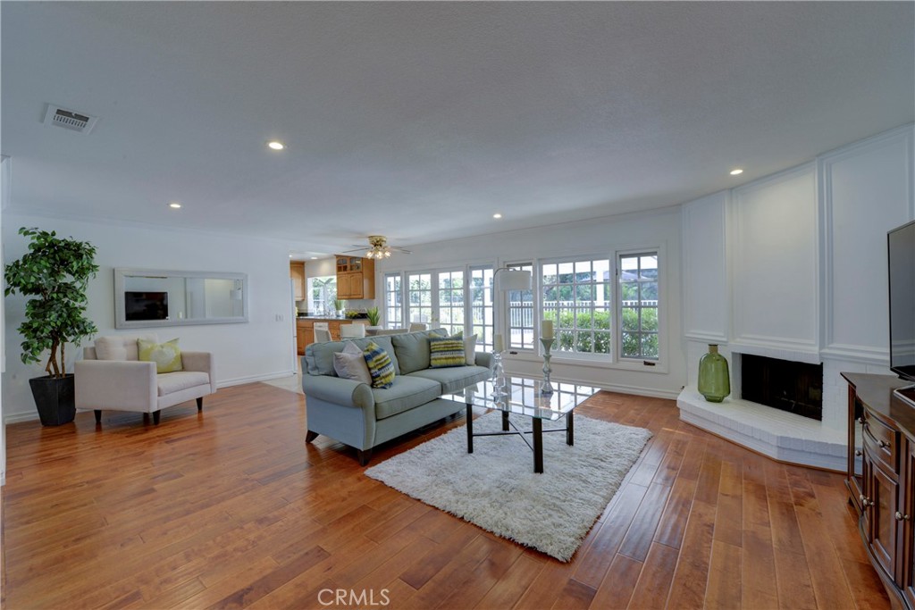 5549 Trailside Drive