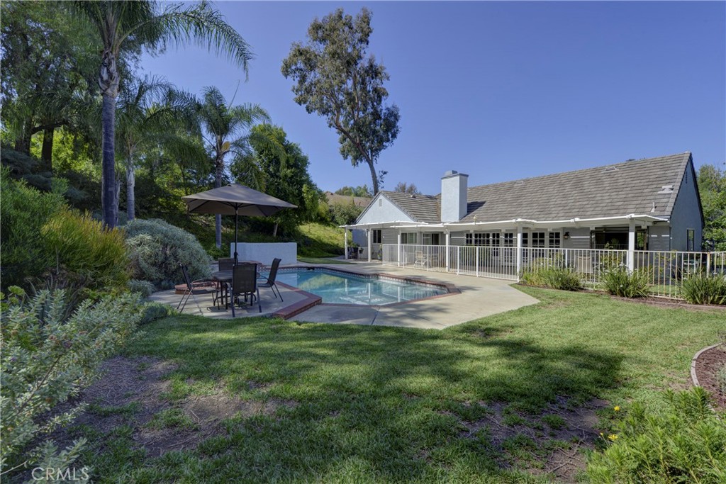 5549 Trailside Drive