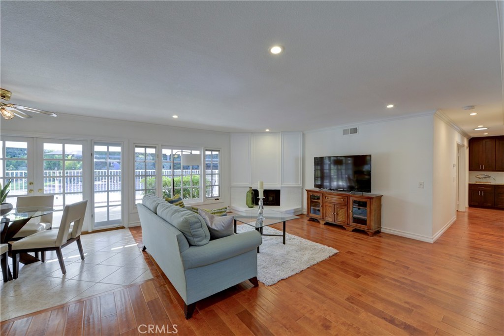 5549 Trailside Drive