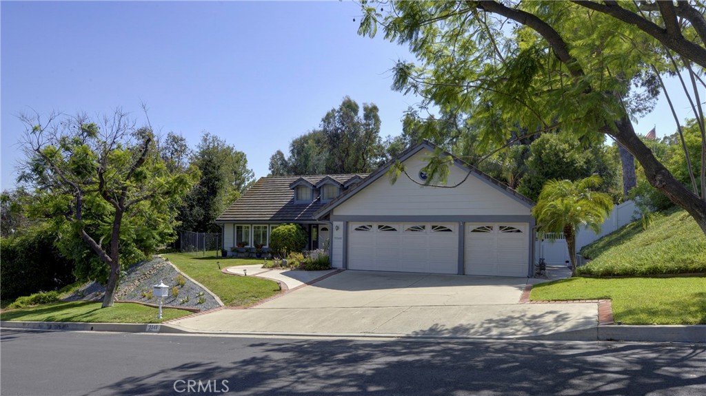 5549 Trailside Drive