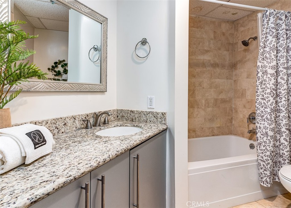 620 S Gramercy Place 441