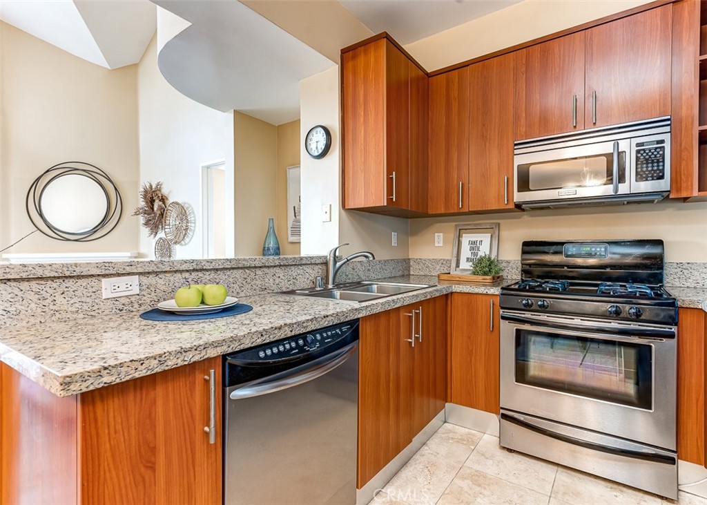 620 S Gramercy Place 441