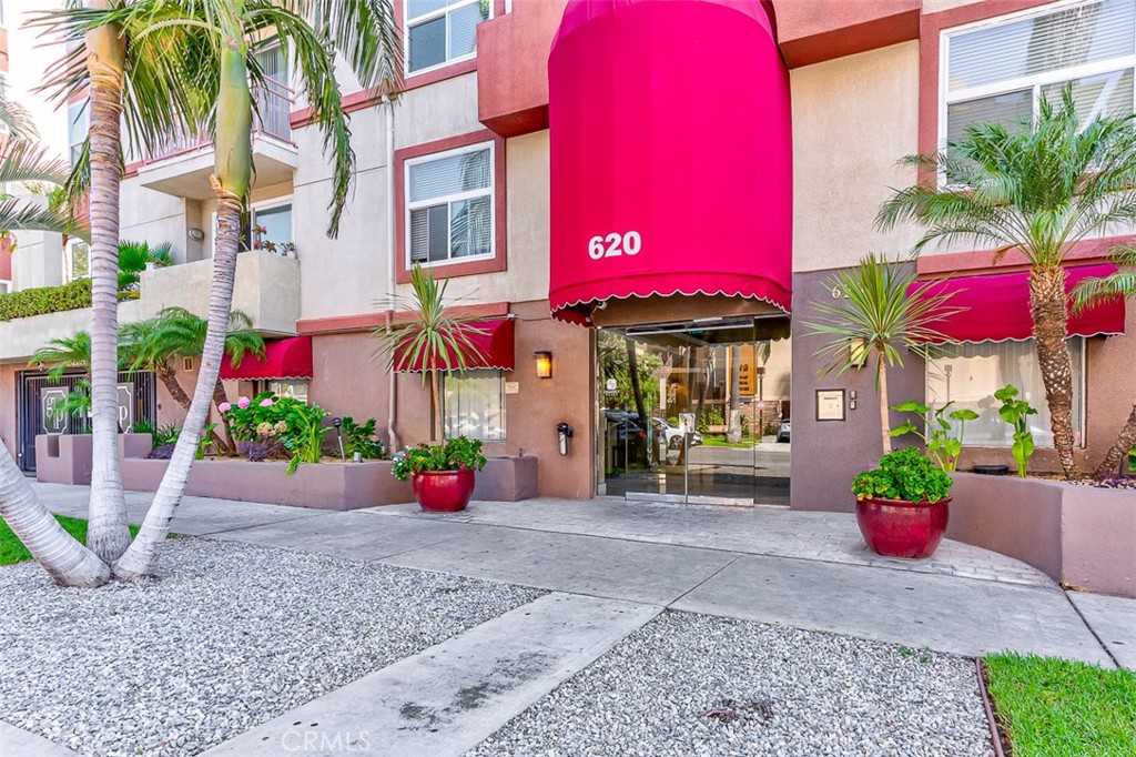 620 S Gramercy Place 441