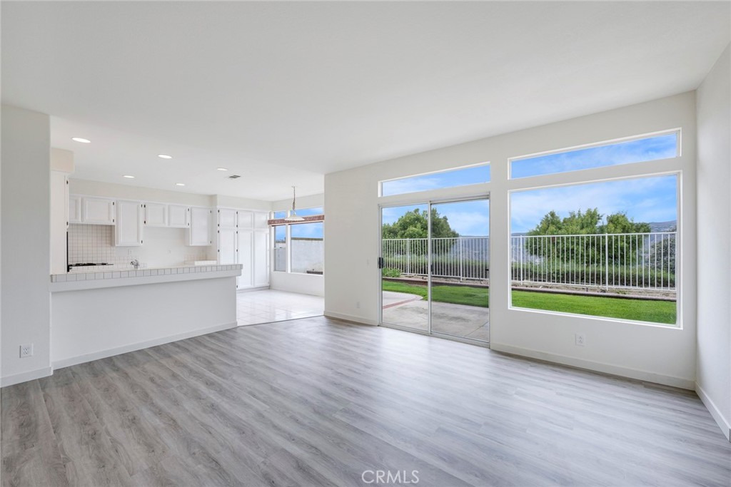 585 S Morningstar Drive