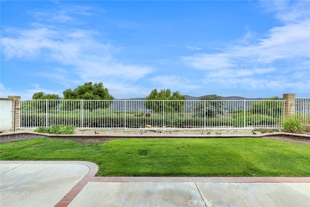 585 S Morningstar Drive