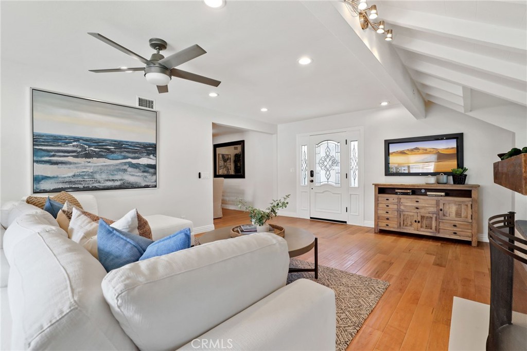 3232 Copa De Oro Drive