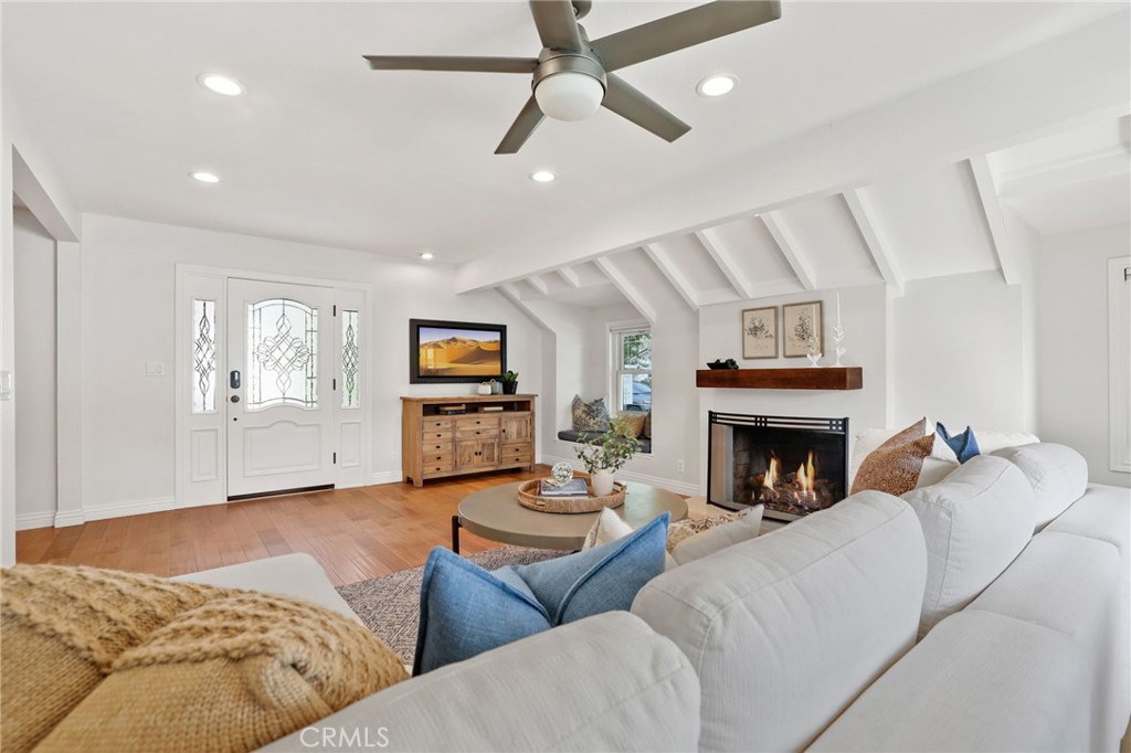 3232 Copa De Oro Drive