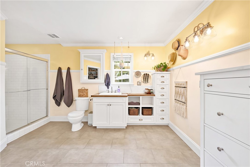 5755 E Scrivener Street