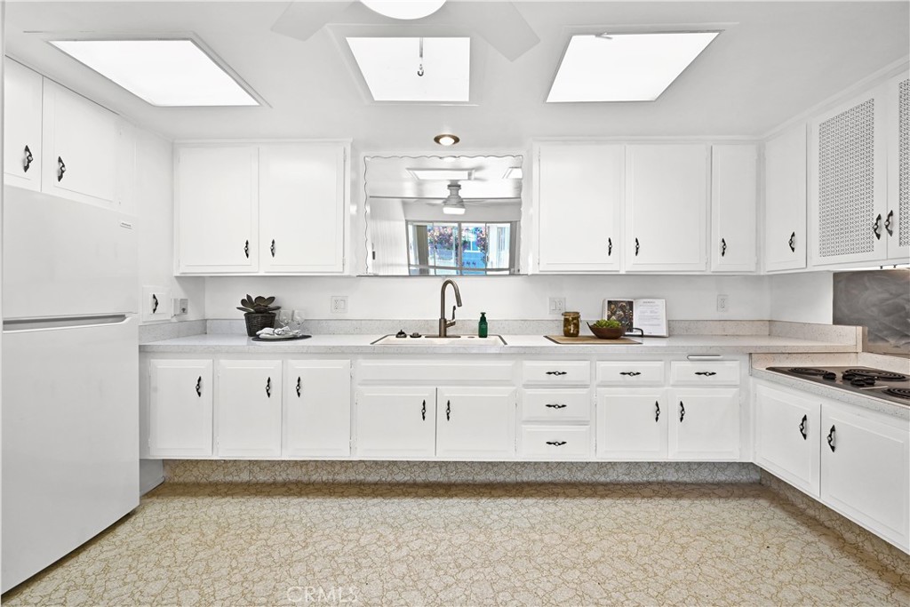 13701 M1-16K Annandale M1-16K