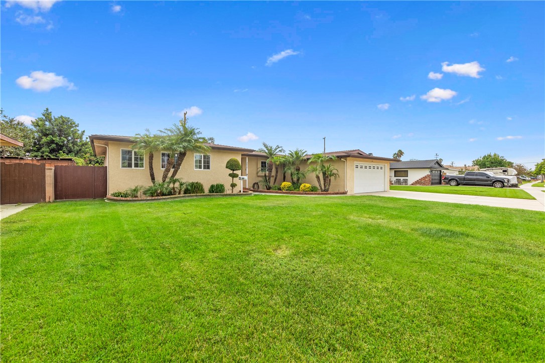 2430 W Grivey Avenue