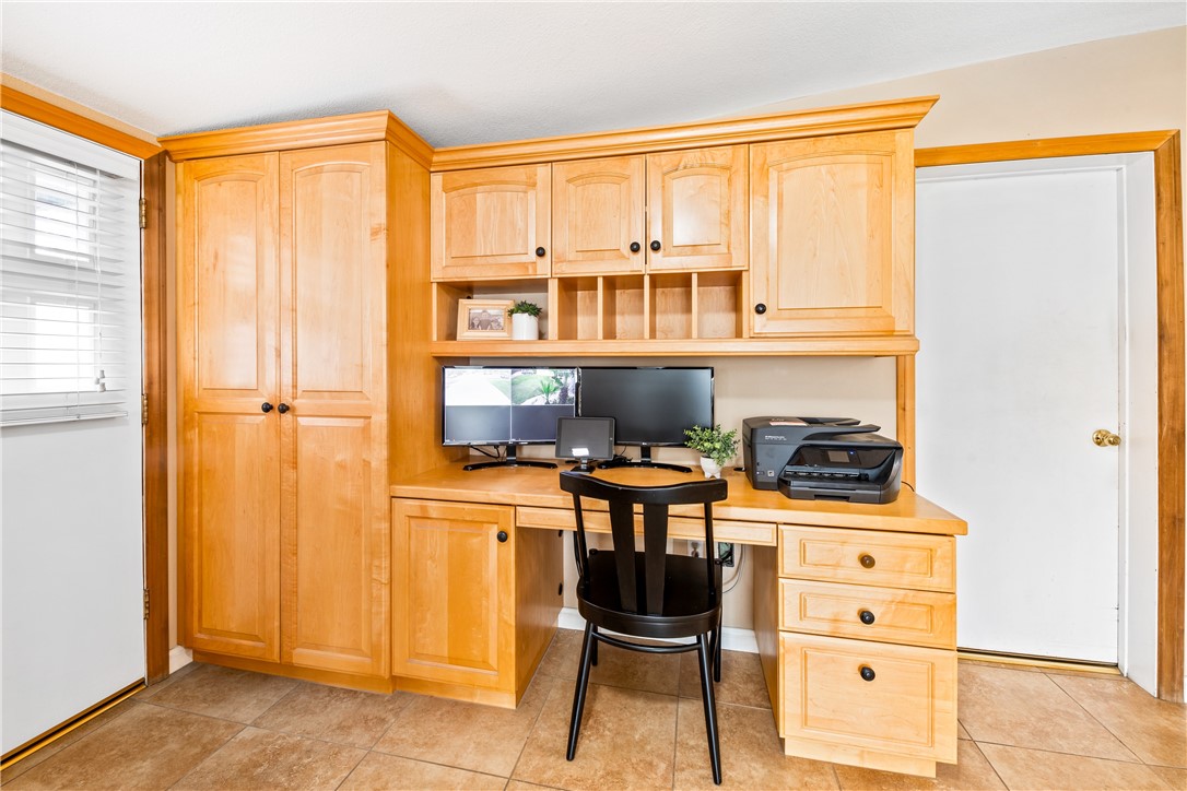 2430 W Grivey Avenue