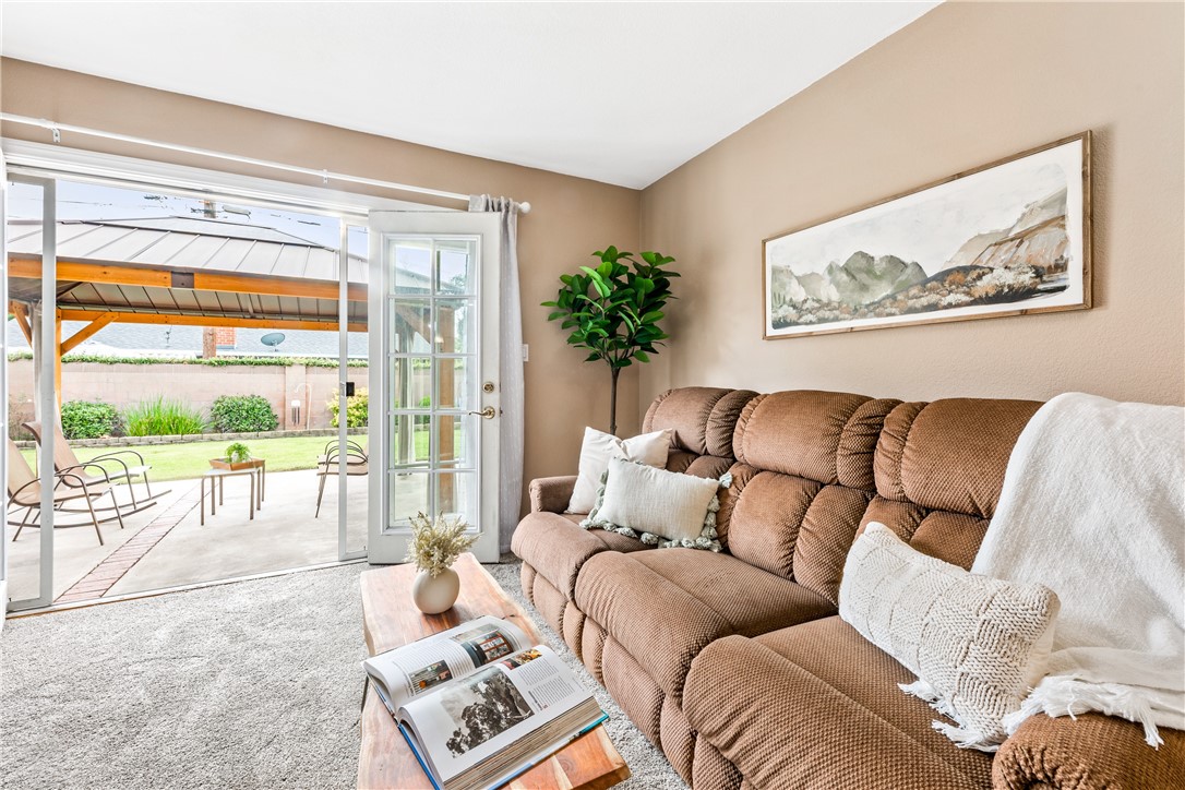 2430 W Grivey Avenue