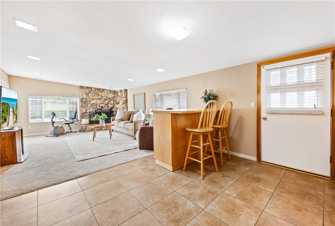 2430 W Grivey Avenue