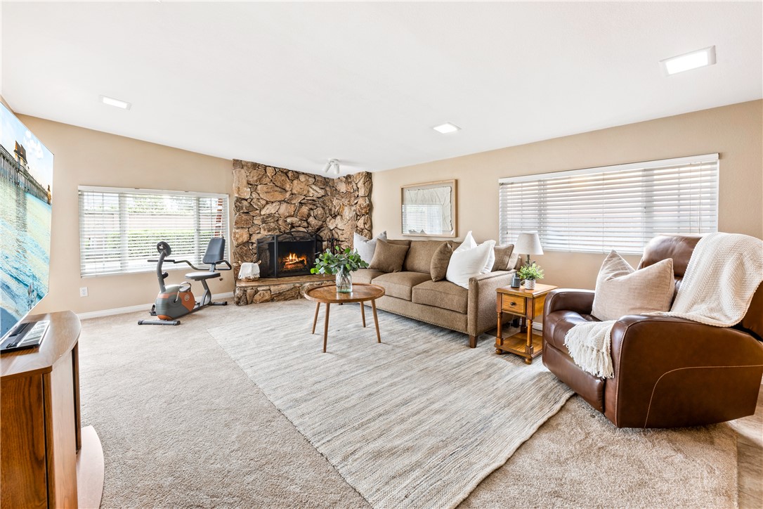 2430 W Grivey Avenue