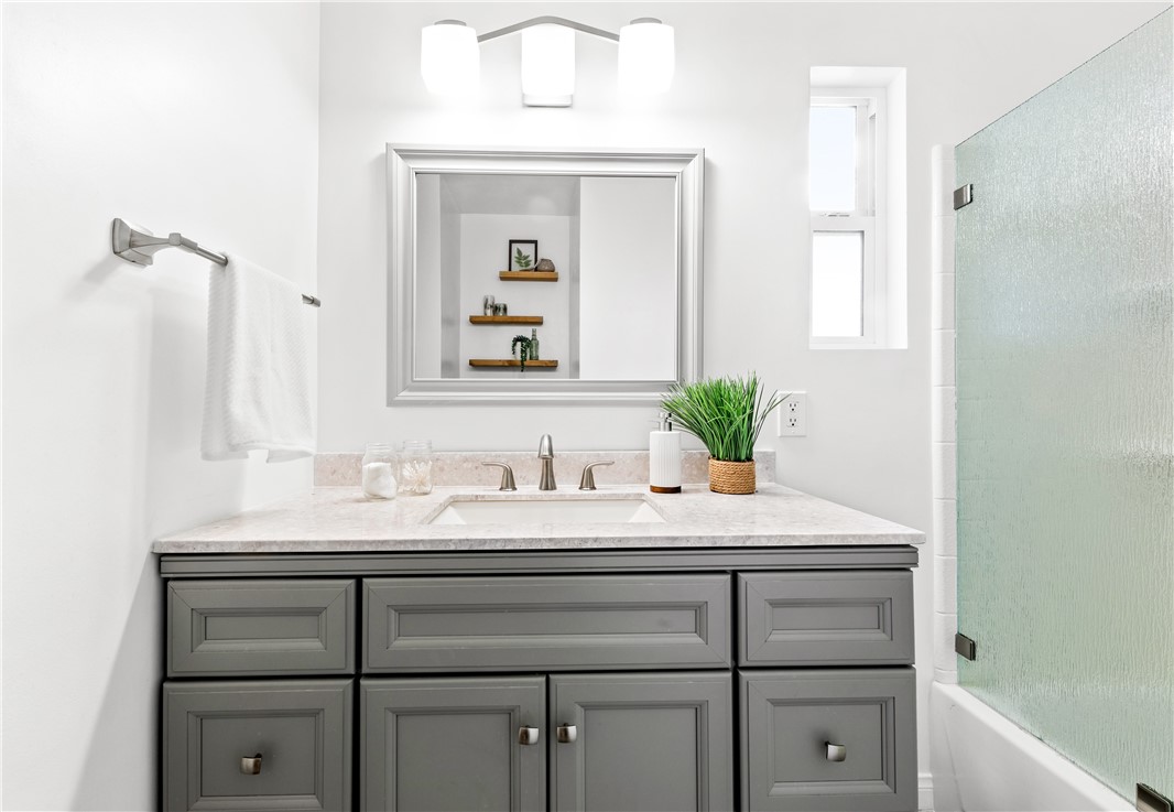 2430 W Grivey Avenue