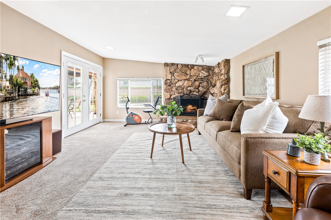 2430 W Grivey Avenue