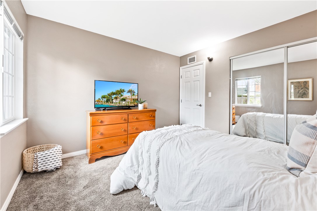 2430 W Grivey Avenue