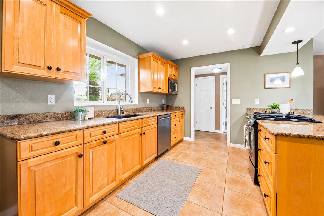 2430 W Grivey Avenue