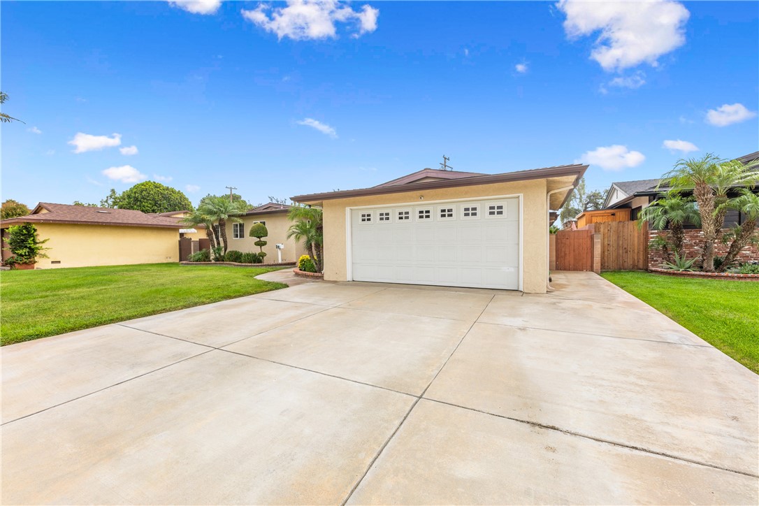 2430 W Grivey Avenue