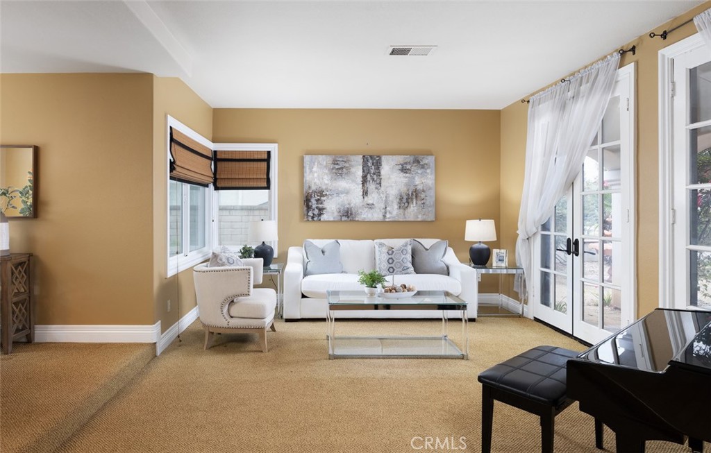 6021 E Shenandoah Avenue