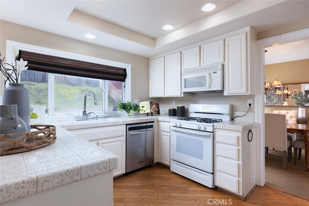 6021 E Shenandoah Avenue