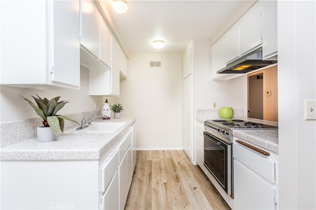 5568 Temple City Boulevard